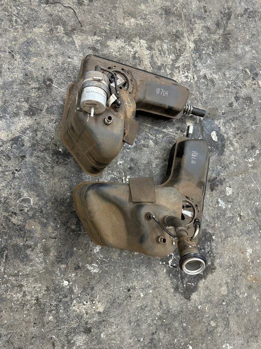 2014 AUDI R8 OEM LEFT RIGHT FUEL GAS TANK 420 201 021 P 420 201 022 P