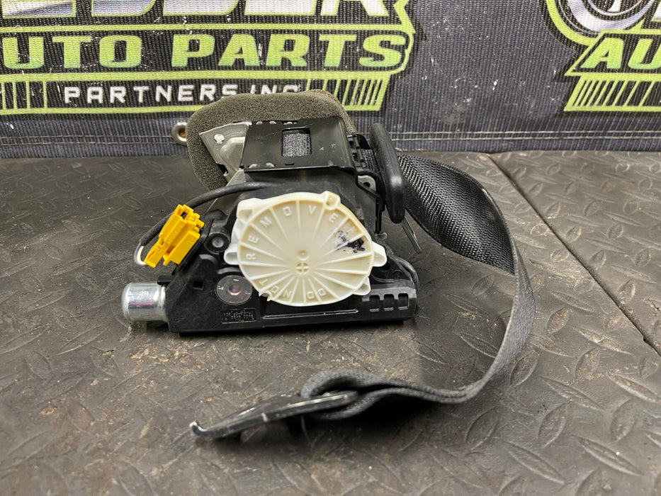 2013 MERCEDES C300 W204 REAR OUTER SEATBELT RETRACTOR PAIR OEM