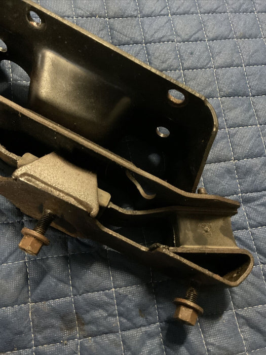 2017 DODGE RAM 3500 6.7L TRANSMISSION MOUNT OEM 52121494AB