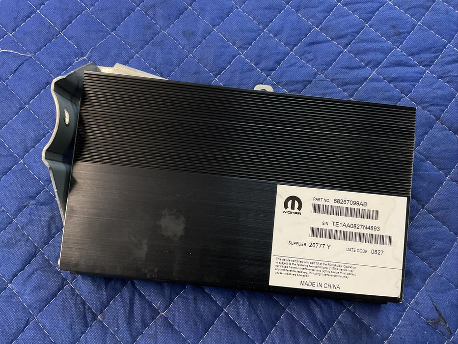 2017 Dodge Ram 3500 Laramie Audio Radio Sound System Amplifier 68267099AB