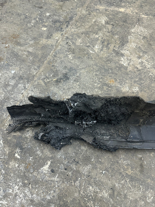 2021 AUDI R8 KEMORA GREY RIGHT PASSENGER CARBON FIBER SIDE SKIRT  *BURN DAMGE*