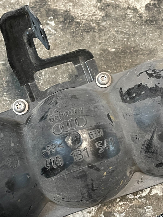 2021 AUDI R8 PLUS VACUUM PUMP RESERVOIR TANK W/ LINES OEM 420 131 541 420131541
