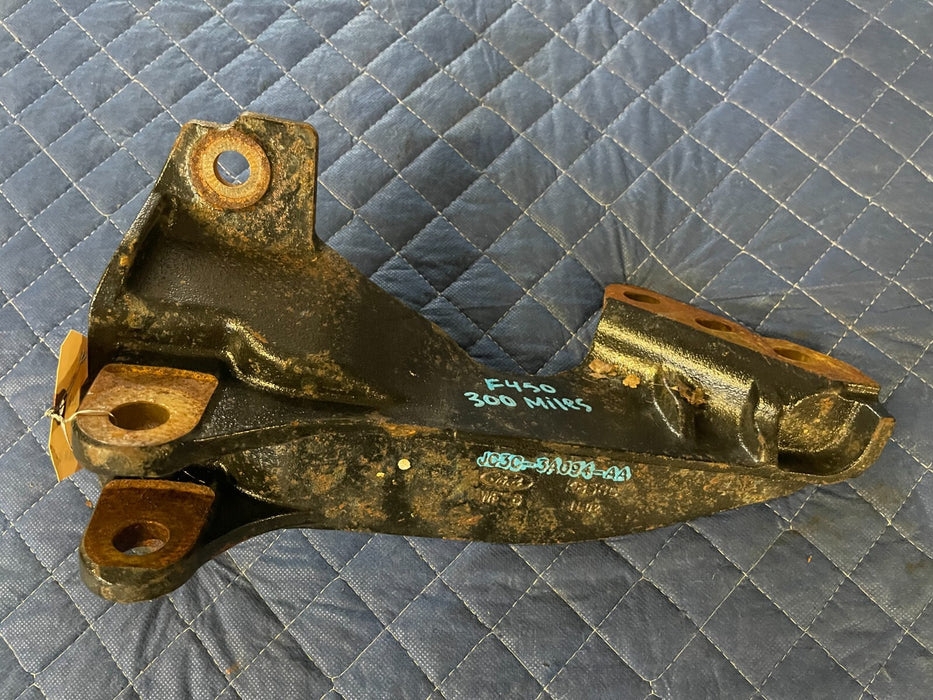 2021 FORD F450 DIESEL SUPERDUTY TRACK BAR BRACKET OEM 300 MILES