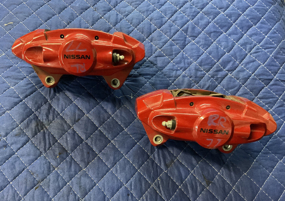 2018 NISSAN 370Z NISMO AKEBONO REAR RIGHT AND LEFT CALIPER 2009-2020 OEM GENUINE