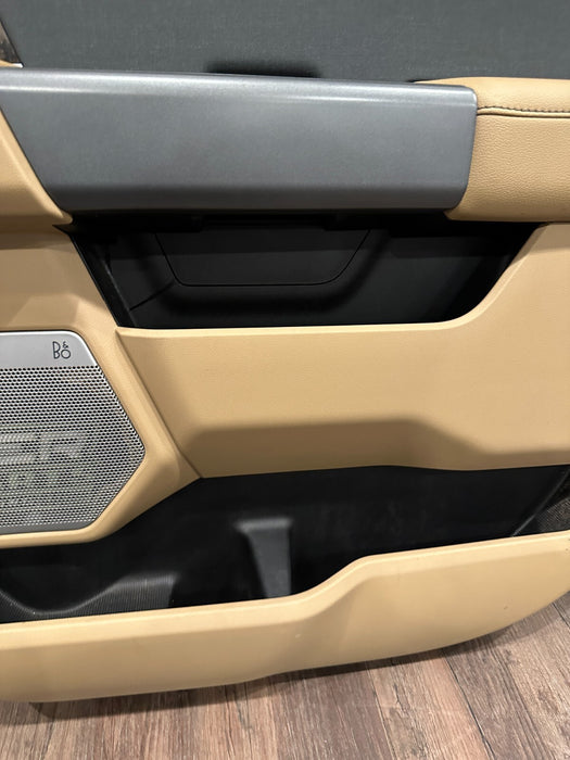 2014 2015 AUDI R8 RIGHT WINDOW BELT MOLDING OEM VELVET PURPLE *FLAWS 5-7*