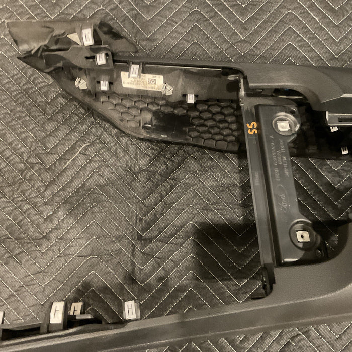 2016 FORD SHELBY GT350 CENTER CONSOLE ASSEMBLY OEM STORAGE ARM REST CUP HOLDER
