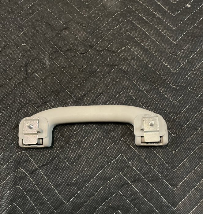 2016-2019 NISSAN TITAN XD FRONT RIGHT OVERHEAD ROOF INTERIOR HANDLE