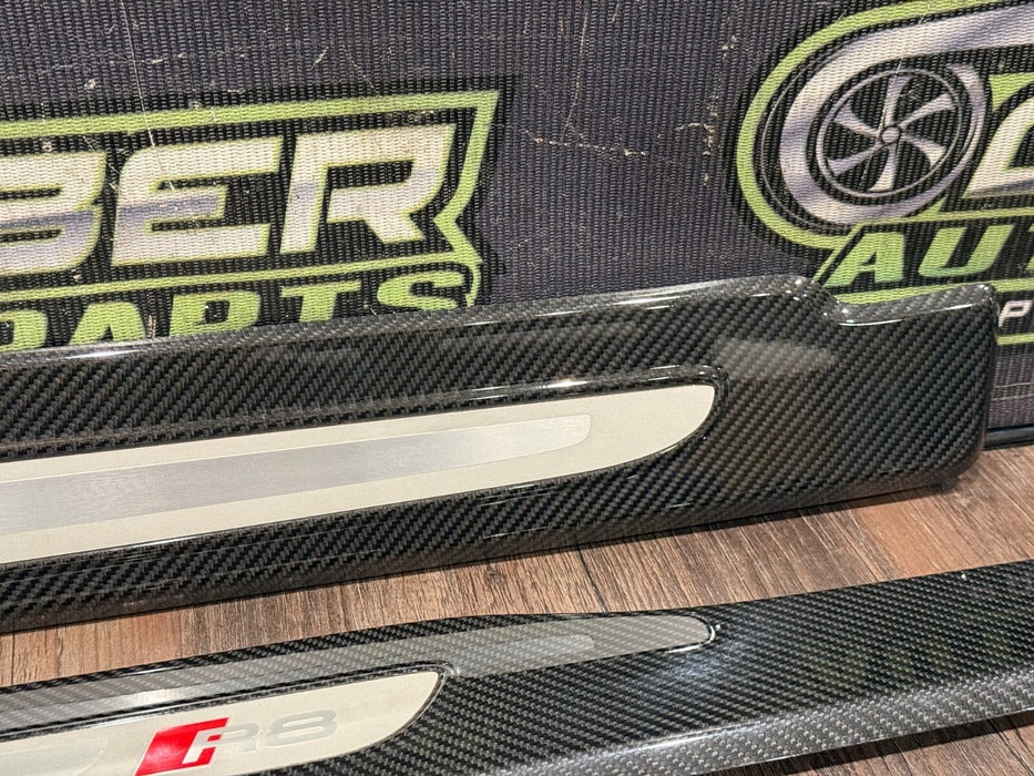 2014 AUDI R8 PLUS DOOR SILL CARBON FIBER KICK PLATES GENUINE OEM 420853372d