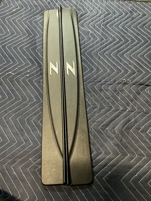 2018 NISSAN 370Z NISMO KICK PLATE SET LEFT RIGHT 2009-2020