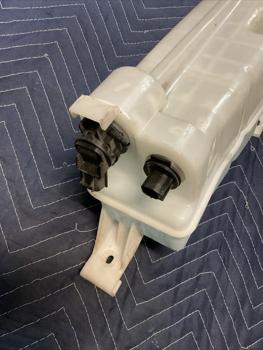 2016-2019 NISSAN TITAN XD 5.0 CUMMINS DIESEL WINDSHIELD WASHER TANK OEM