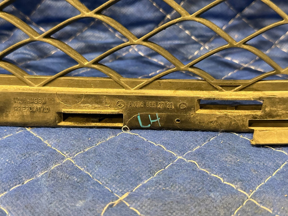 2017 MERCEDES-BENZ C63 AMG CONV FRONT BUMPER LEFT SIDE OUTER GRILLE TRIM OEM