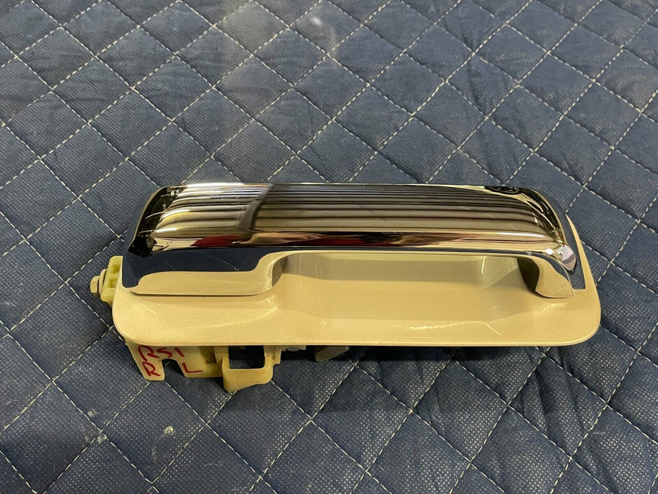 2017-2019 FORD F250 F350 F450 PLATINUM WHITE (UG) REAR LEFT DOOR HANDLE OEM