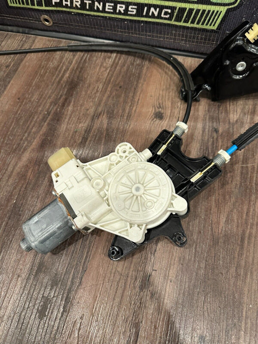 2020 BMW M4 F82 FRONT RIGHT DOOR WINDOW GLASS W REGULATOR OEM LOCAL PICUP ONLY!!