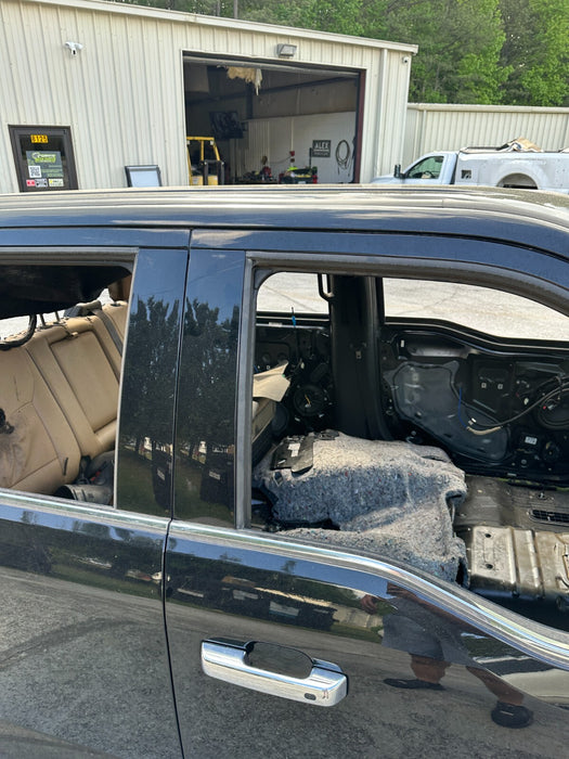 2023 2024 FORD F250 F350 F450 FRONT RIGHT AGATE BLACK DOOR SHELL ASSEMBLY OEM