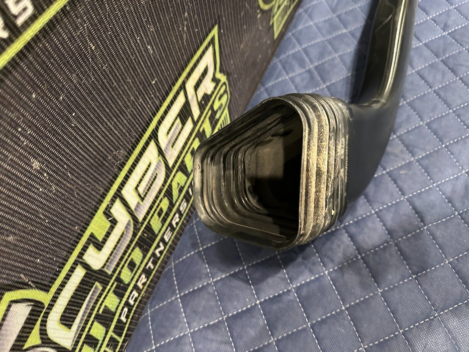 2018 AUDI R8 PASSENGER RIGHT AIR INTAKE DUCT TUBE OEM 4S0 129 520 F