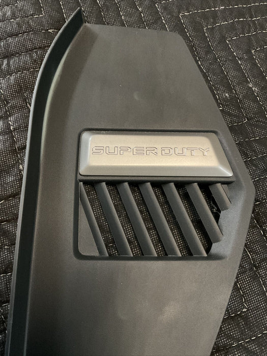 2017 2018 2019 FORD F250 F350 DRIVER LH SIDE END PANEL SUPER DUTY BADGE