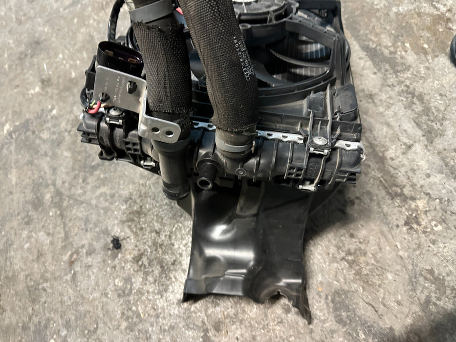 2017 AUDI R8 V10 FRONT RIGHT RADIATOR A/C CONDENSER 4S0 816 411 4S0 121 252 B