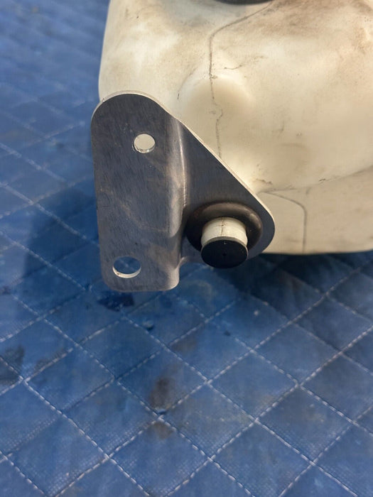 2014 AUDI R8 4.2L V10 OEM WINDSHIELD WASHER FLUID TANK RESERVOIR 423 955 449