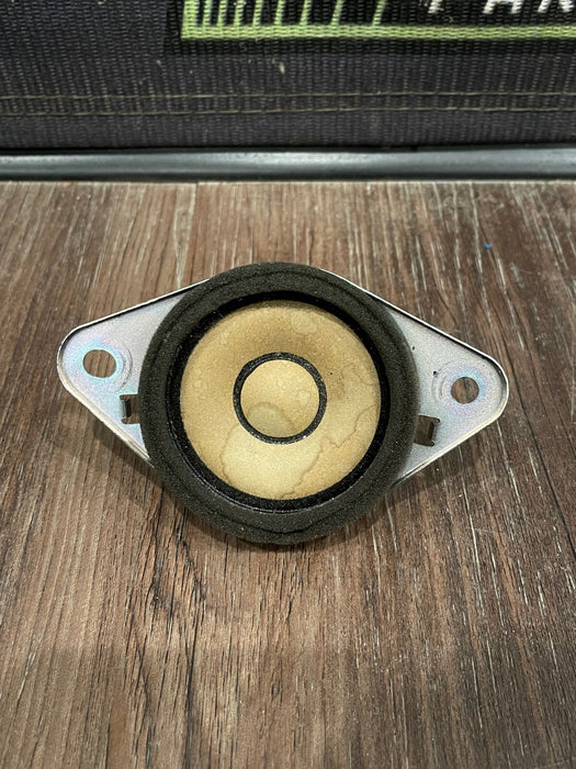 2014 TOYOTA PRIUS V PASSENGER RIGHT DASH DASHBOARD TWEETER SPEAKER OEM GENUINE
