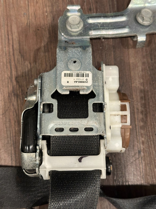 2017-2019 FORD F250 F350 F450 FRONT RIGHT SEATBELT OEM