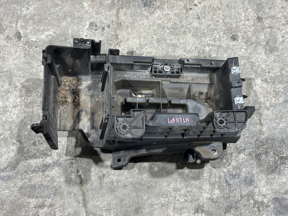 2021 RAM 2500 LARAMIE LEFT BATTERY TRAY HOLDER MOUNT OEM 68350659