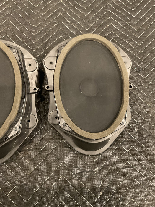 2015 DODGE CHALLENGER HELLCAT FRONT LEFT RIGHT DOOR SPEAKER PAIR OEM 8943004801C