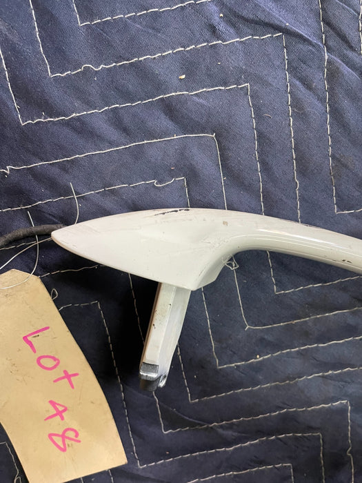 2018 PORSCHE 718 BOXTER S DRIVER LEFT SIDE EXTERIOR DOOR HANDLE OEM *SCRATCHES*
