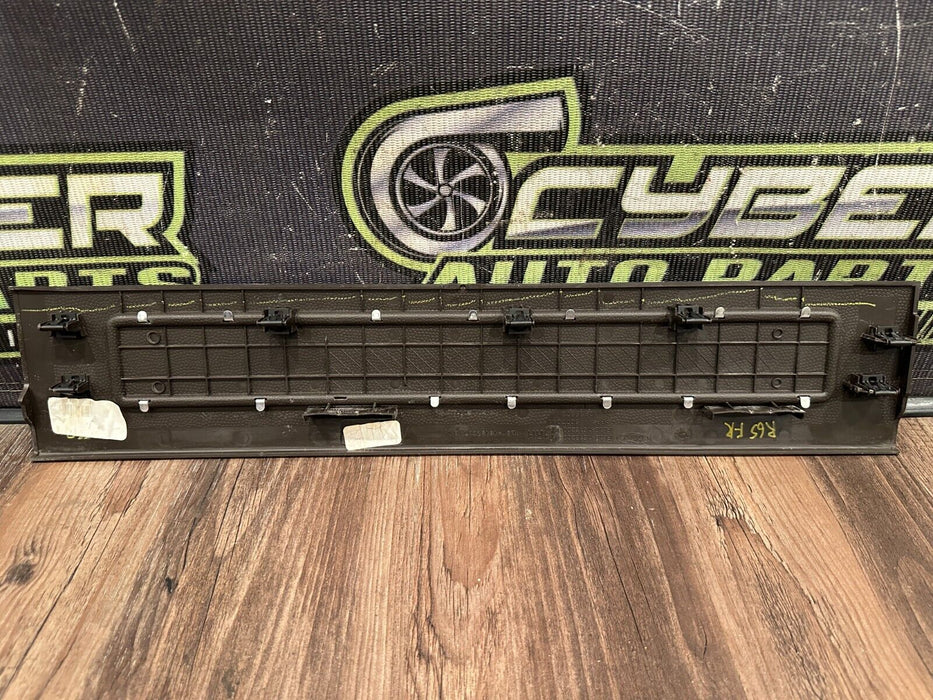 2017-2019 FORD F250 F350 FRONT RIGHT KING RANCH SCUFF KICK PLATE OEM *SCUFFS*