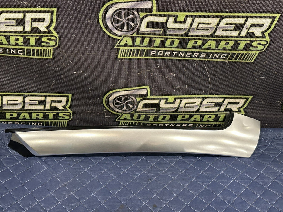 2014 AUDI R8 SPYDER WINDSHIELD PILLAR MOLDING OEM 427 853 265 D ~MINOR DENT~