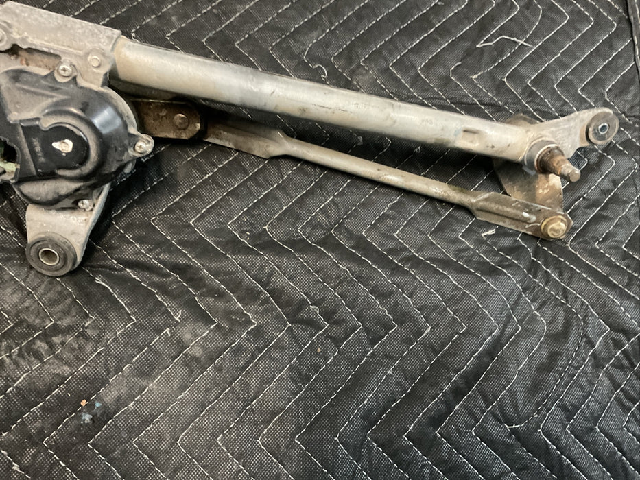 2016 NISSAN TITAN XD FRONT WINDSHIELD WIPER MOTOR OEM 28800-EZ00A