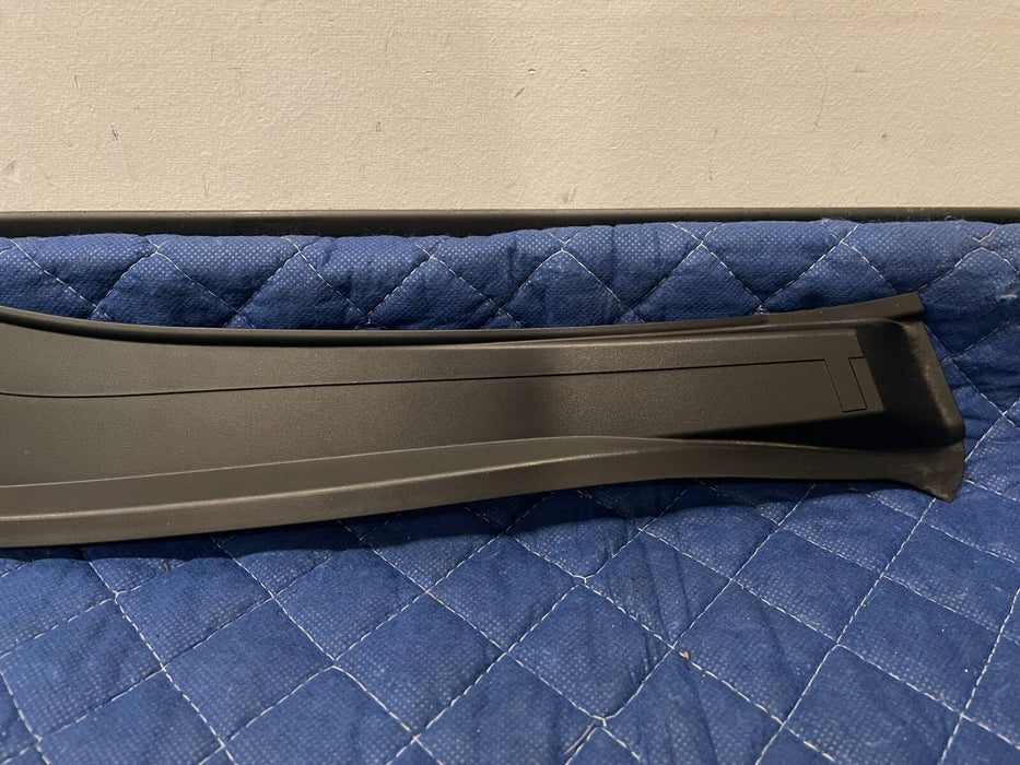 2017 NISSAN 370Z NISMO REAR PASSENGER RIGHT TAIL LIGHT COVER TRIM OEM