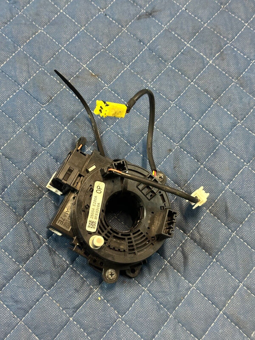 2016-2019 NISSAN TITAN & TITAN XD STEERING WHEEL CLOCK SPRING OEM 25554 EZ00A