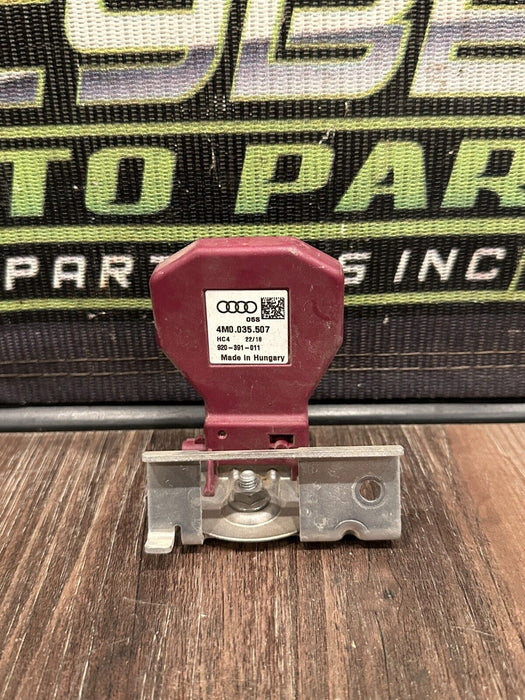 2017-18 AUDI R8 MOBILE PHONE ANTENNA OEM 4M0 035 507