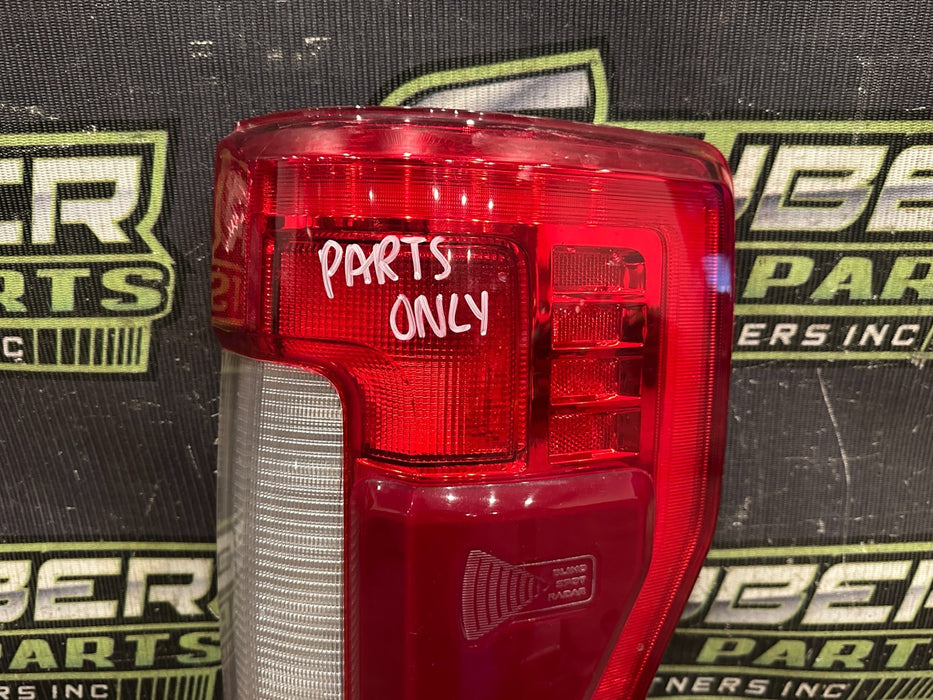2017-2019 FORD F250 F350 F450 RIGHT LED TAIL LIGHT OEM *PARTS ONLY!* *WEAR 5-11*