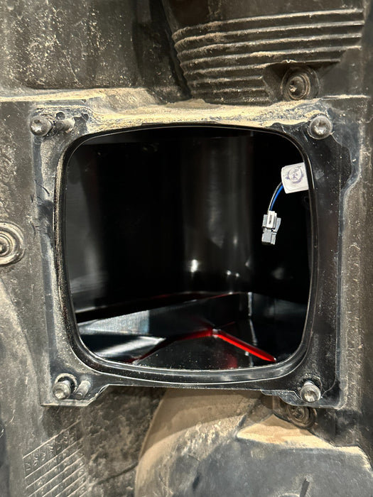 2023-2024 FORD F350 PASSENGER RIGHT HALOGEN TAIL LIGHT OEM *READ/SCUFFS*