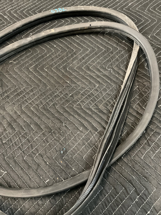 2016 NISSAN TITAN XD REAR LEFT DRIVER DOOR SEAL WEATHER STRIP OEM