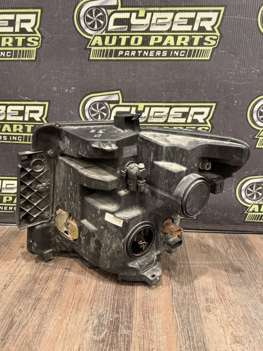 2016-2019 NISSAN TITAN XD PASSENGER RIGHT LED HEADLIGHT OEM *LOW BEAM BAD*