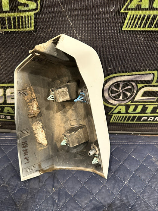 2020 FORD F250 F350 PASSENGER RIGHT CAB CORNER OEM