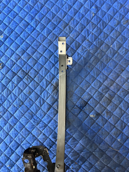 2012 AUDI R8 FRONT DRIVER LEFT FENDER RADIATOR SUPPORT STRUCTURE 420805371