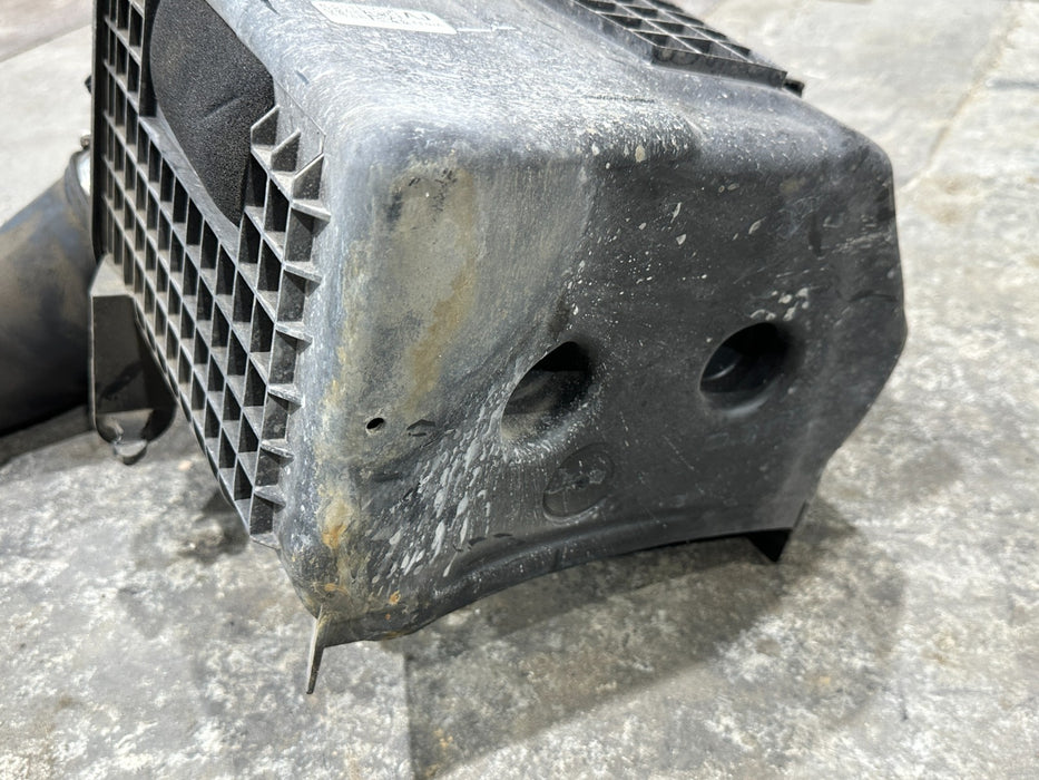 2017-2019 FORD F250 F350 F450 AIR FILTER INTAKE ASSEMBLY OEM