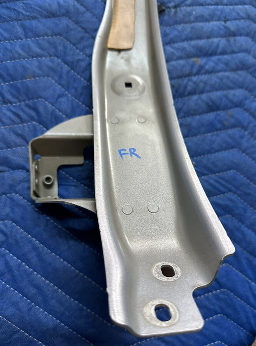 2018 AUDI R8 FRONT RIGHT PASSENGER FENDER BRACKET WHEELHOSE 4S0805528B OEM~BENT~