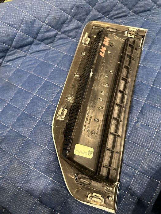 2017-2020 FORD F350 FRONT PASSENGER RIGHT CHROME FENDER EMBLEM BADGE OEM