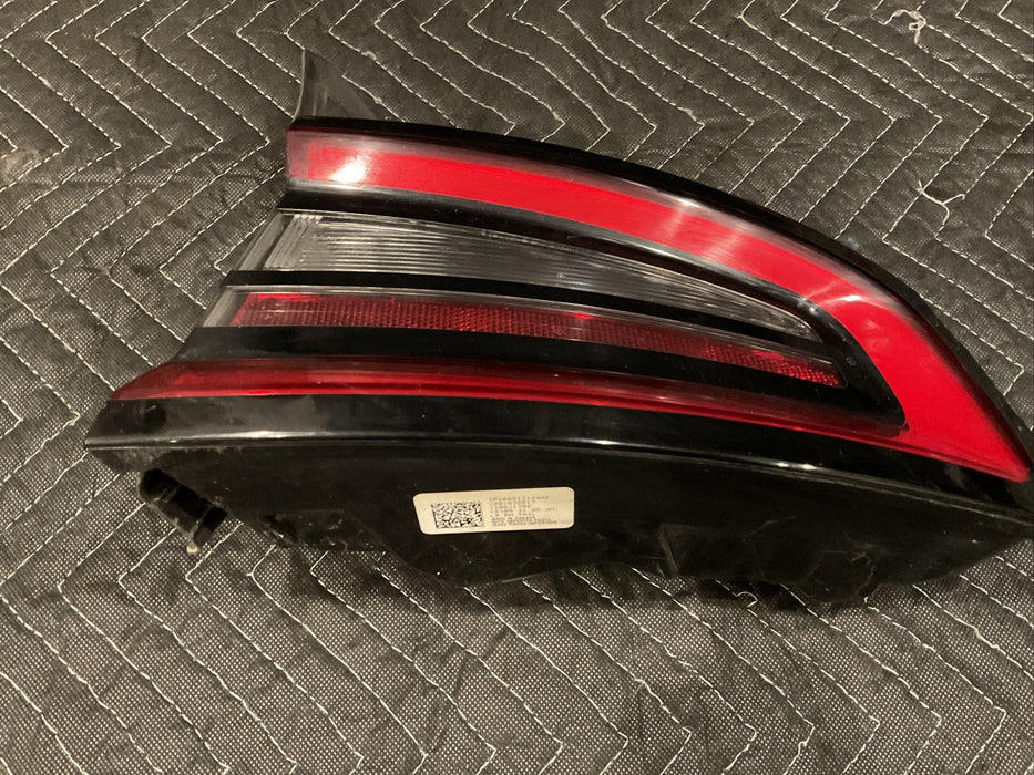 2016 DODGE CHARGER HELLCAT 6.2 RIGHT PASSENGER REAR TAIL LIGHT 2015-2019~DAMAGE~