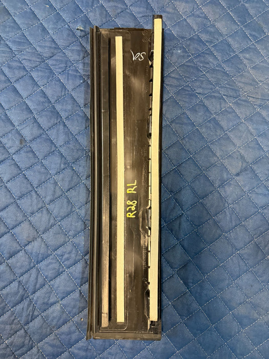 17-2019 FORD F250 PLATINUM REAR LEFT DRIVER SIDE GLOSS BLACK B PILLAR DOOR TRIM