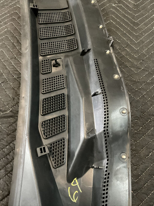 2017 FORD F250 F350 SUPER DUTY WINDSHIELD WIPER VENT COWL PANEL OEM