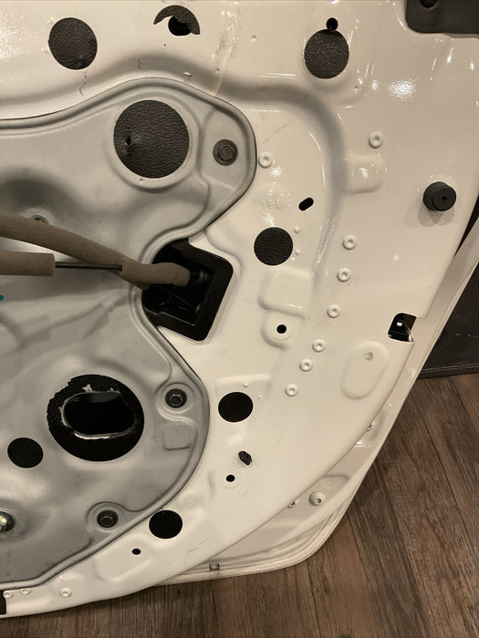 2017 NISSAN 370Z NISMO PASSENGER RIGHT DOOR OEM (PEARL WHITE)~MINOR SCUFFS~
