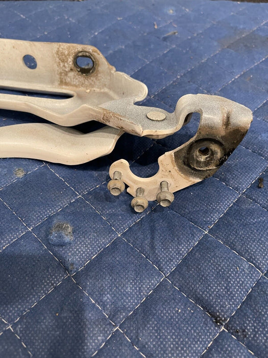 2017-2020 FORD F250 F350 RIGHT HOOD HINGE OEM HC3B-16800-A