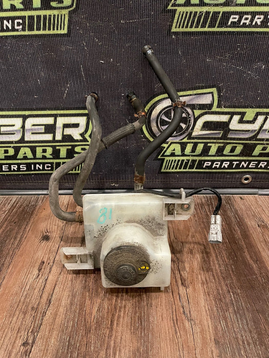2014 TOYOTA PRIUS V BRAKE FLUID MASTER CYLINDER RESERVOIR TANK W/ LINE HOSES OEM