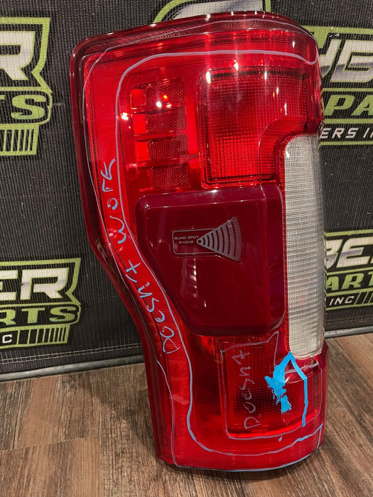 2017 2018 2019 FORD F250 F350 F450 DRIVER LEFT TAIL LIGHT OEM *READ DESCRIPTION*