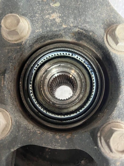 2016 NISSAN TITAN XD FRONT RIGHT SPINDLE KNUCKLE 153358239 OEM